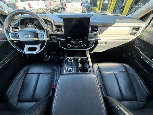 Used 2024 Ford Expedition Max XLT image 22