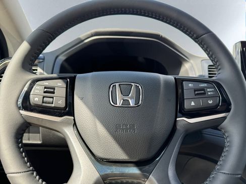 New 2026 Honda Odyssey Touring image 17