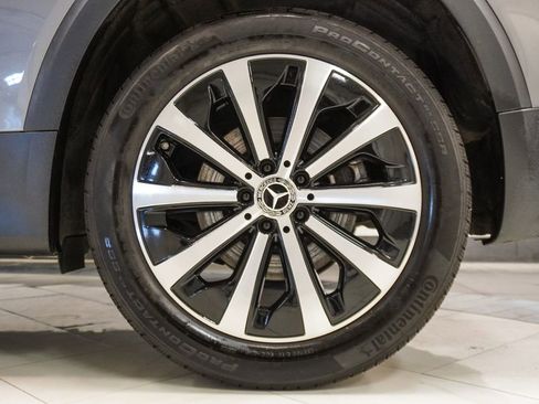 Used 2022 Mercedes-Benz GLB 250 4MATIC w/ Premium Package Lite image 37