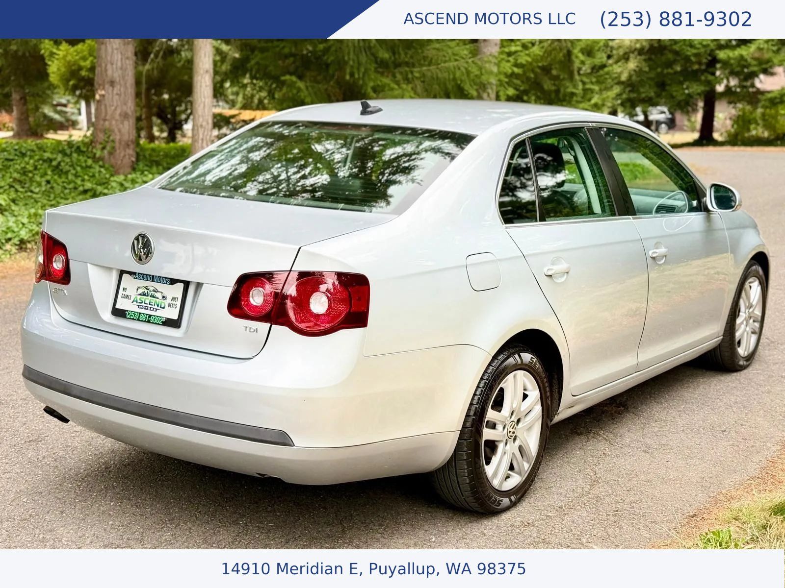 Used 2010 Volkswagen Jetta TDI FWD image 5