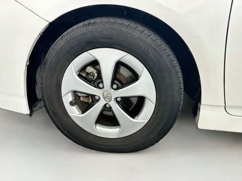Used 2015 Toyota Prius Two FWD image 11