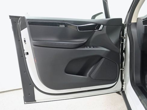 Used 2016 Tesla Model X AWD/4WD image 33
