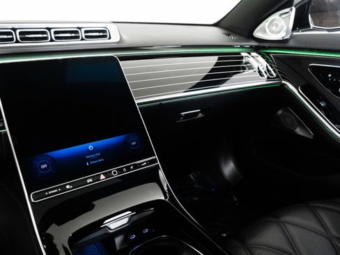 Used 2024 Mercedes-Benz Maybach S 580 4MATIC image 34