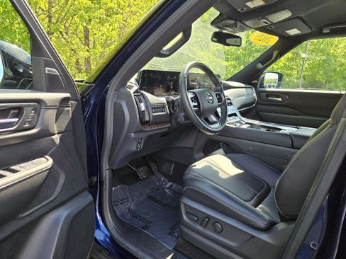 Used 2025 Nissan Armada SL w/ Captain's Chari Seat Package AWD/4WD image 12