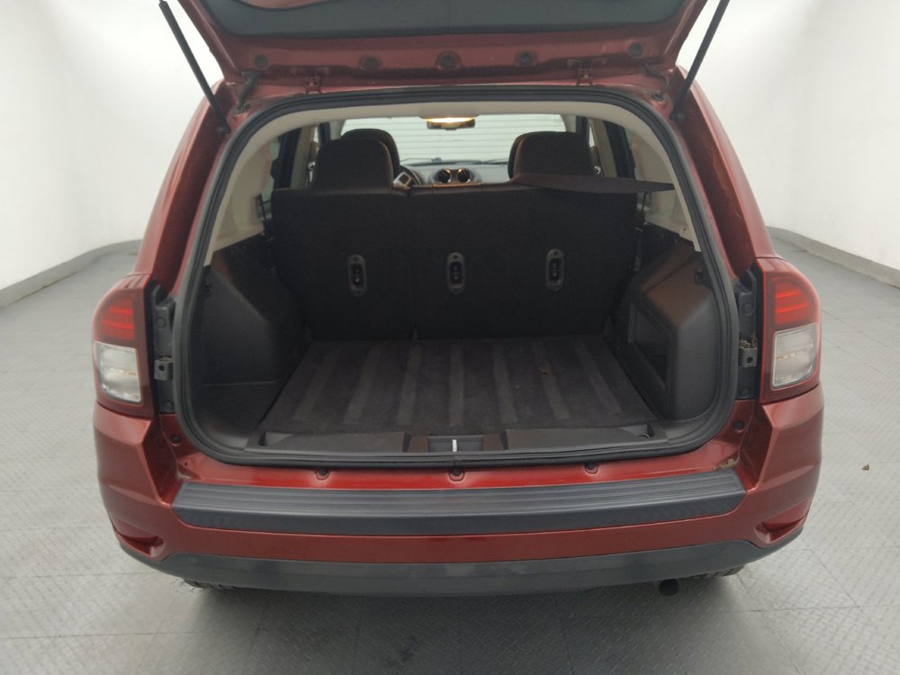 Used 2017 Jeep Compass Latitude AWD/4WD image 29
