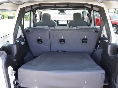 Used 2024 Jeep Wrangler Sahara image 19