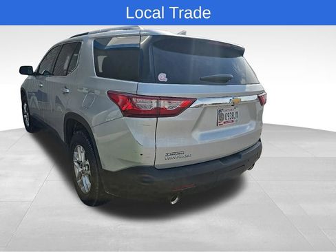 Used 2018 Chevrolet Traverse LT image 3