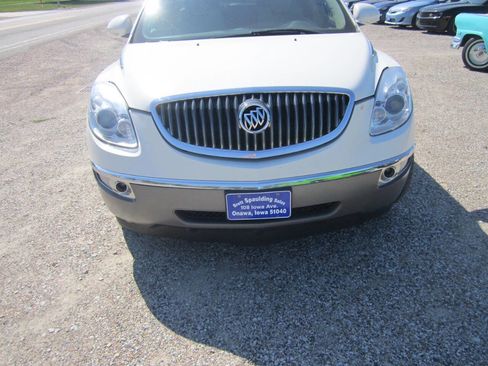 Used 2012 Buick Enclave Premium image 3