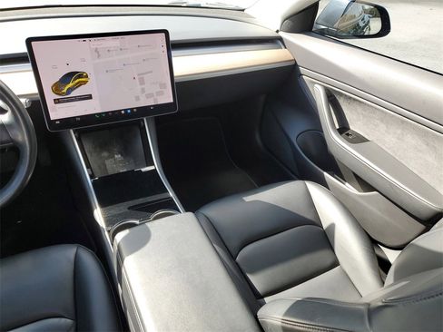 Used 2019 Tesla Model 3 Long Range image 15