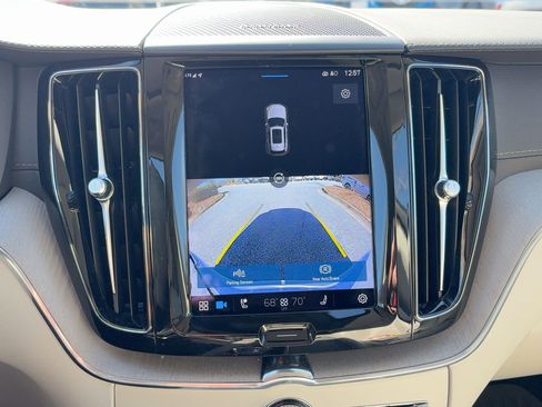 Used 2023 Volvo XC60 B5 Ultimate w/ Protection Package Premier image 26