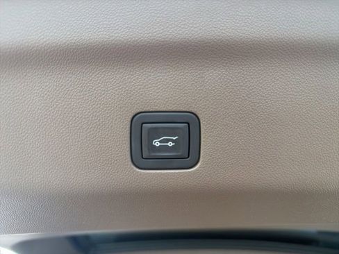 Used 2024 GMC Yukon Denali AWD/4WD image 41