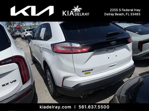 Used 2020 Ford Edge SE FWD image 8