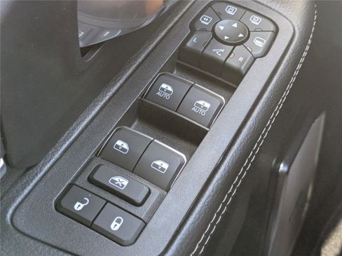 New 2026 RAM 2500 Laramie AWD/4WD image 26