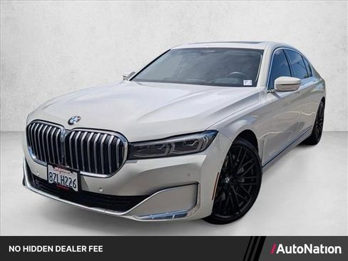Certified 2022 BMW 750i xDrive w/ Executive Package AWD/4WD image 1