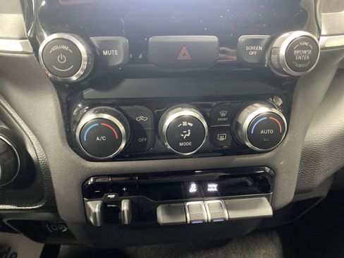 Used 2022 RAM 1500 Big Horn image 25