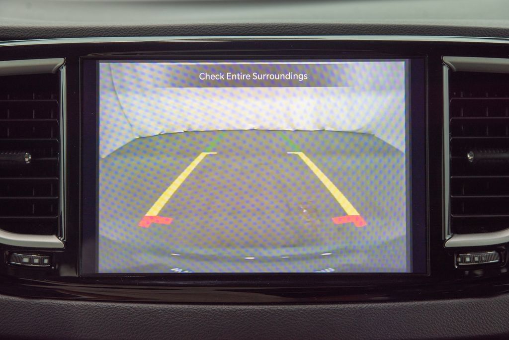 Used 2023 Chrysler Pacifica Touring-L FWD image 37
