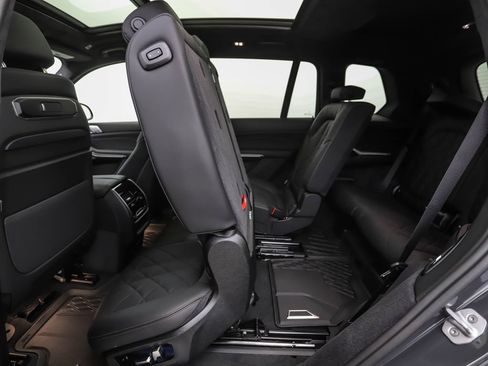 Used 2027 BMW X7 xDrive40i w/ M Sport Package AWD/4WD image 25
