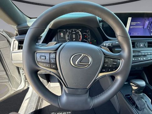 Used 2025 Lexus ES 350 w/ Premium Package FWD image 21