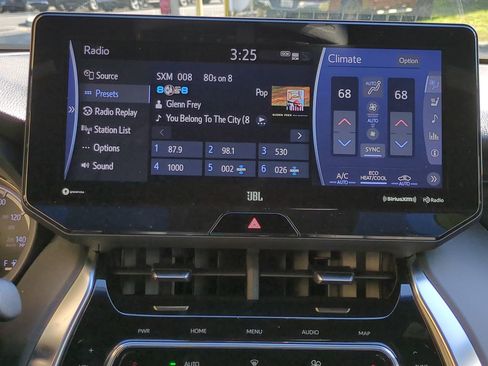 Used 2021 Toyota Venza Limited w/ Advanced Technology Package image 18