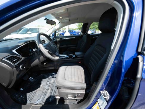 Used 2014 Ford Fusion SE FWD image 9