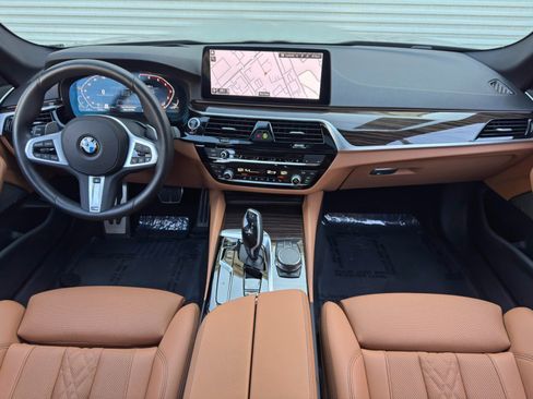 Used 2023 BMW 530i xDrive w/ M Sport Package AWD/4WD image 13