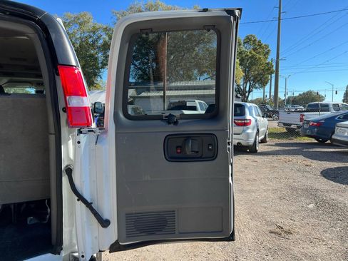 Used 2023 Chevrolet Express 3500 LS RWD image 23