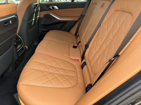 New 2026 BMW X5 sDrive40i image 23