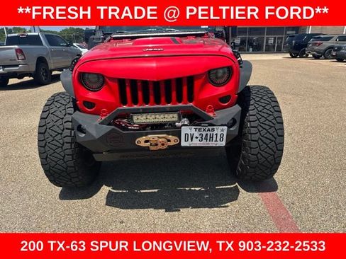 Used 2015 Jeep Wrangler Unlimited Sahara AWD/4WD image 2