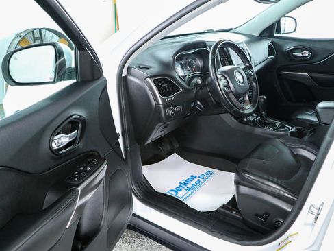 Used 2021 Jeep Cherokee Latitude Lux AWD/4WD image 3