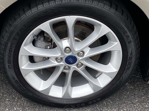 Used 2019 Ford Fusion SE image 22