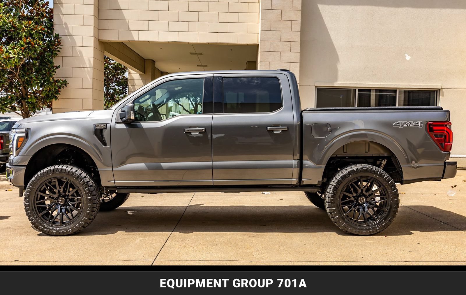 Used 2025 Ford F150 Platinum AWD/4WD image 6