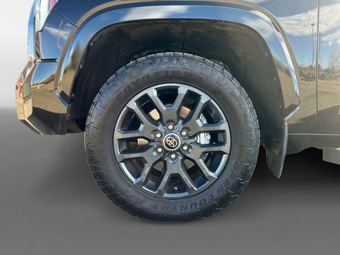 Used 2022 Toyota Tundra Platinum image 15