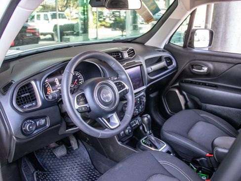 Used 2023 Jeep Renegade Latitude AWD/4WD image 11