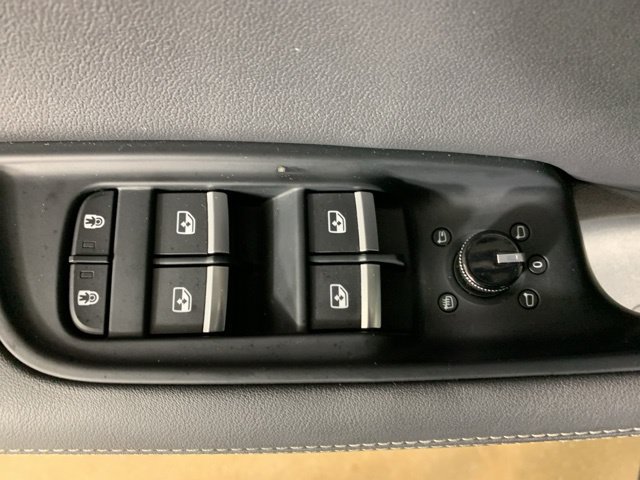 Used 2025 Audi Q8 Premium Plus AWD/4WD image 18