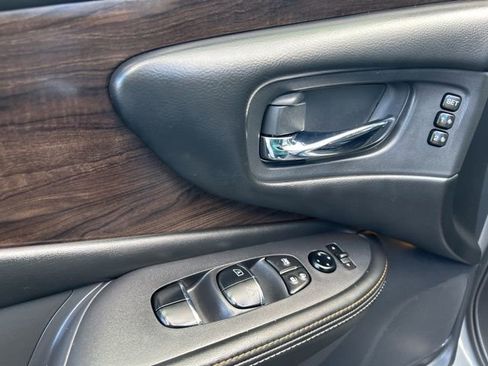 Used 2023 Nissan Murano Platinum w/ Cargo Package image 12