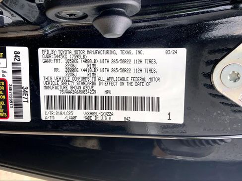 Used 2024 Toyota Sequoia Capstone AWD/4WD image 34
