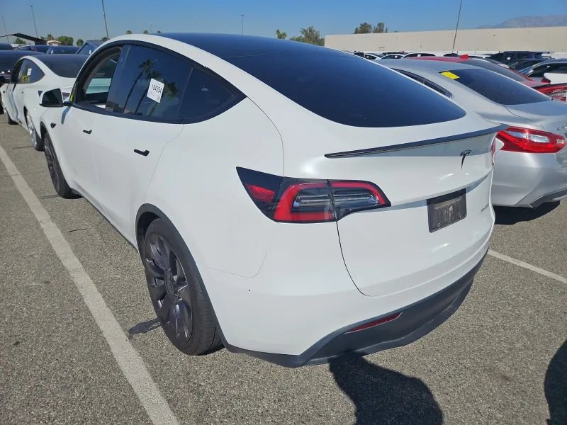 Used 2021 Tesla Model Y Performance AWD/4WD image 2