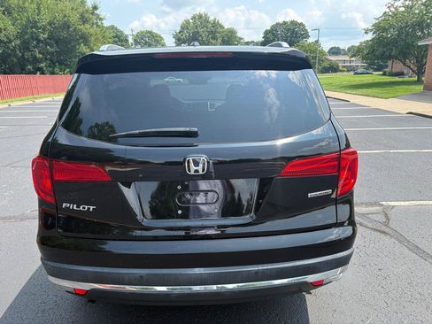 Used 2017 Honda Pilot Touring image 8