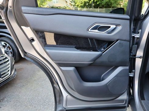Used 2020 Land Rover Range Rover Velar S AWD/4WD image 52
