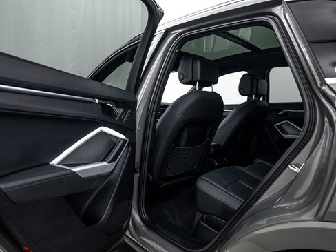 Certified 2023 Audi Q3 2.0T Premium Plus w/ Premium Plus Package image 17