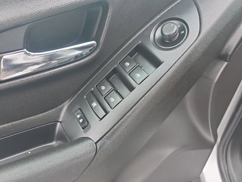 Used 2016 Chevrolet Trax LT image 12