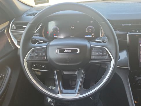 Used 2023 Jeep Grand Cherokee L Laredo AWD/4WD image 22