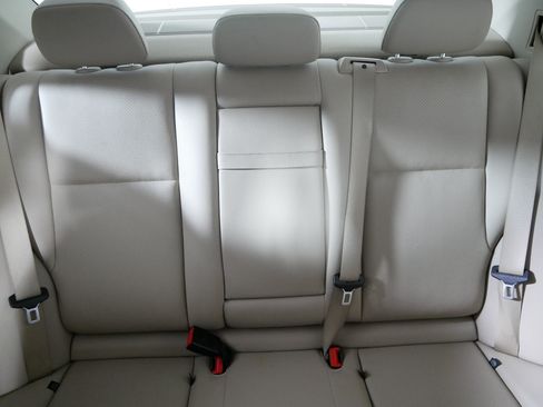 Used 2014 Mercedes-Benz C 300 4MATIC Sedan image 13