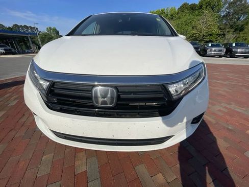 Certified 2023 Honda Odyssey EX-L image 3