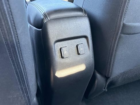 Used 2024 Nissan Kicks SV image 15