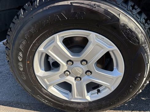 Used 2021 Jeep Wrangler Unlimited Sport image 9