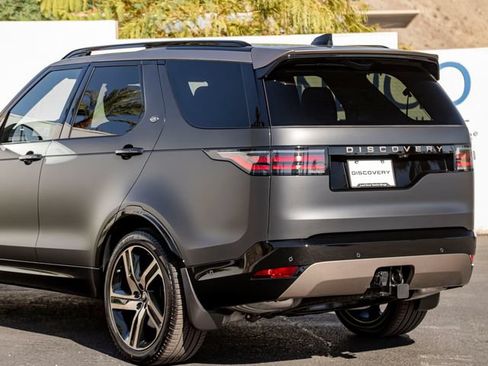New 2026 Land Rover Discovery Limited Edition AWD/4WD image 10