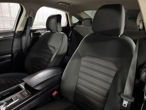 Used 2018 Ford Fusion SE w/ Fusion SE Technology Package FWD image 35