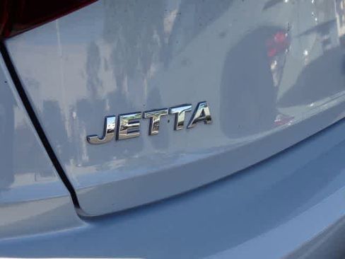 Used 2019 Volkswagen Jetta R-Line FWD image 5