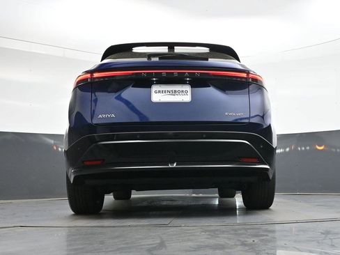 Used 2023 Nissan Ariya FWD image 40